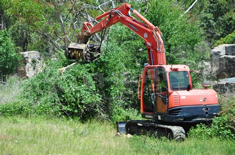 excavators for tree mulchers